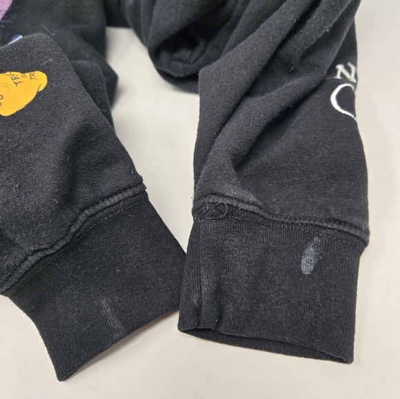 DISNEY THE NIGHTMARE BEFORE CHIRSTMAS TIM BURTON BLACK SWEATSHIRT UNISEX SMALL - Picture 9 of 12